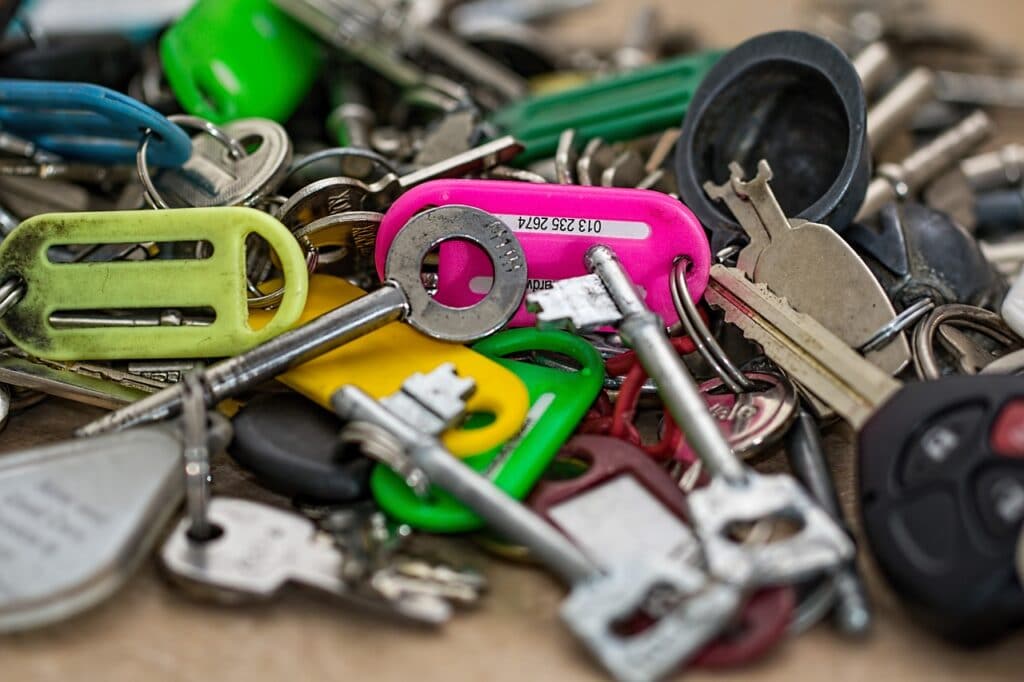 keys, open locks, security-525732.jpg
